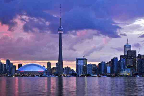 Thumb_toronto-skyline-night-view