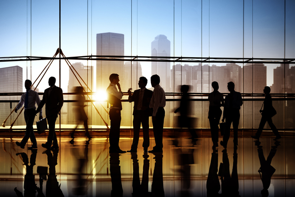 Thumb_general_real_estate_office_people